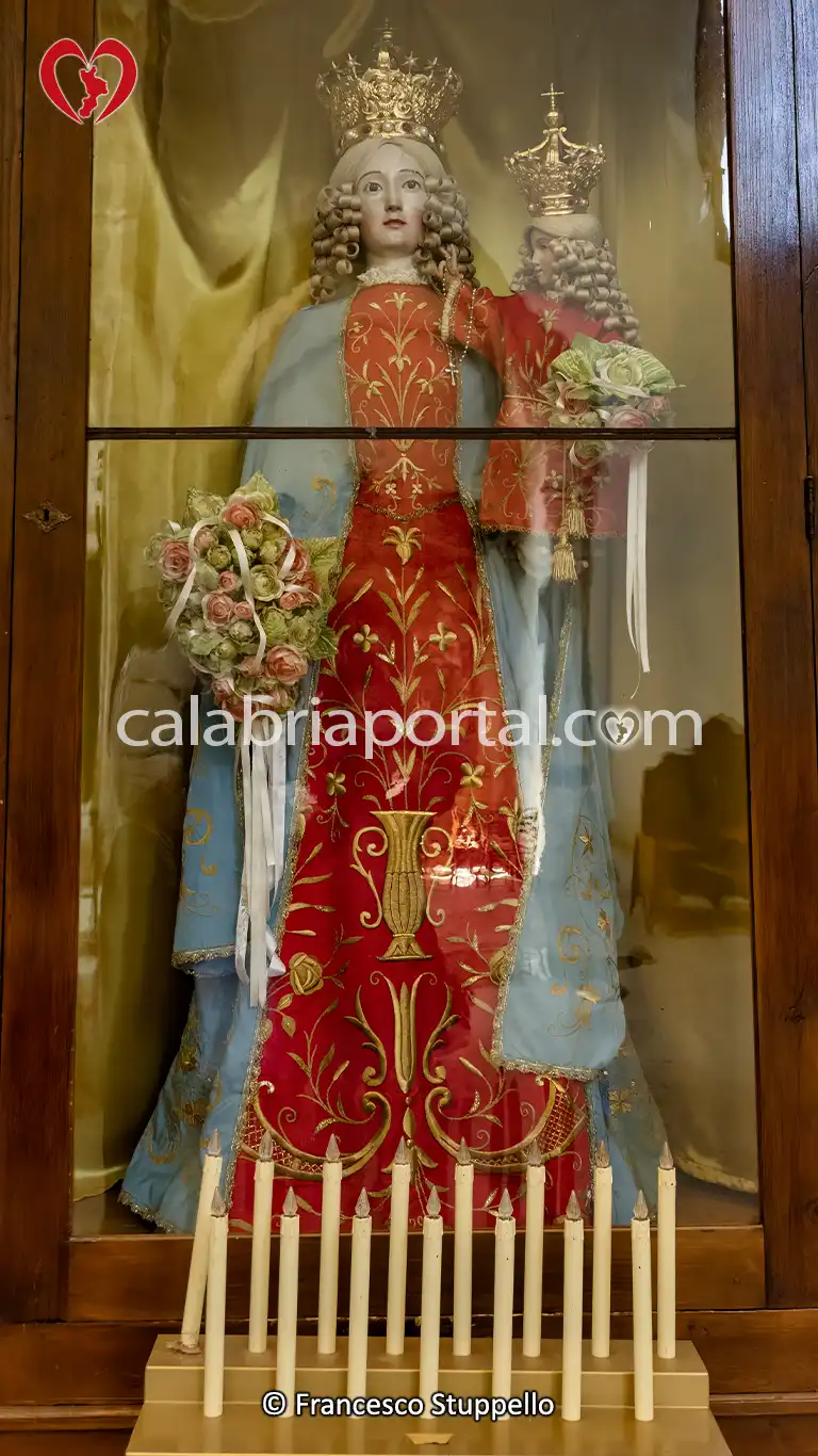 Statua della Madonna della Consolazione della Chiesa di Santa Maria della Consolazione ad Altomonte (CS)