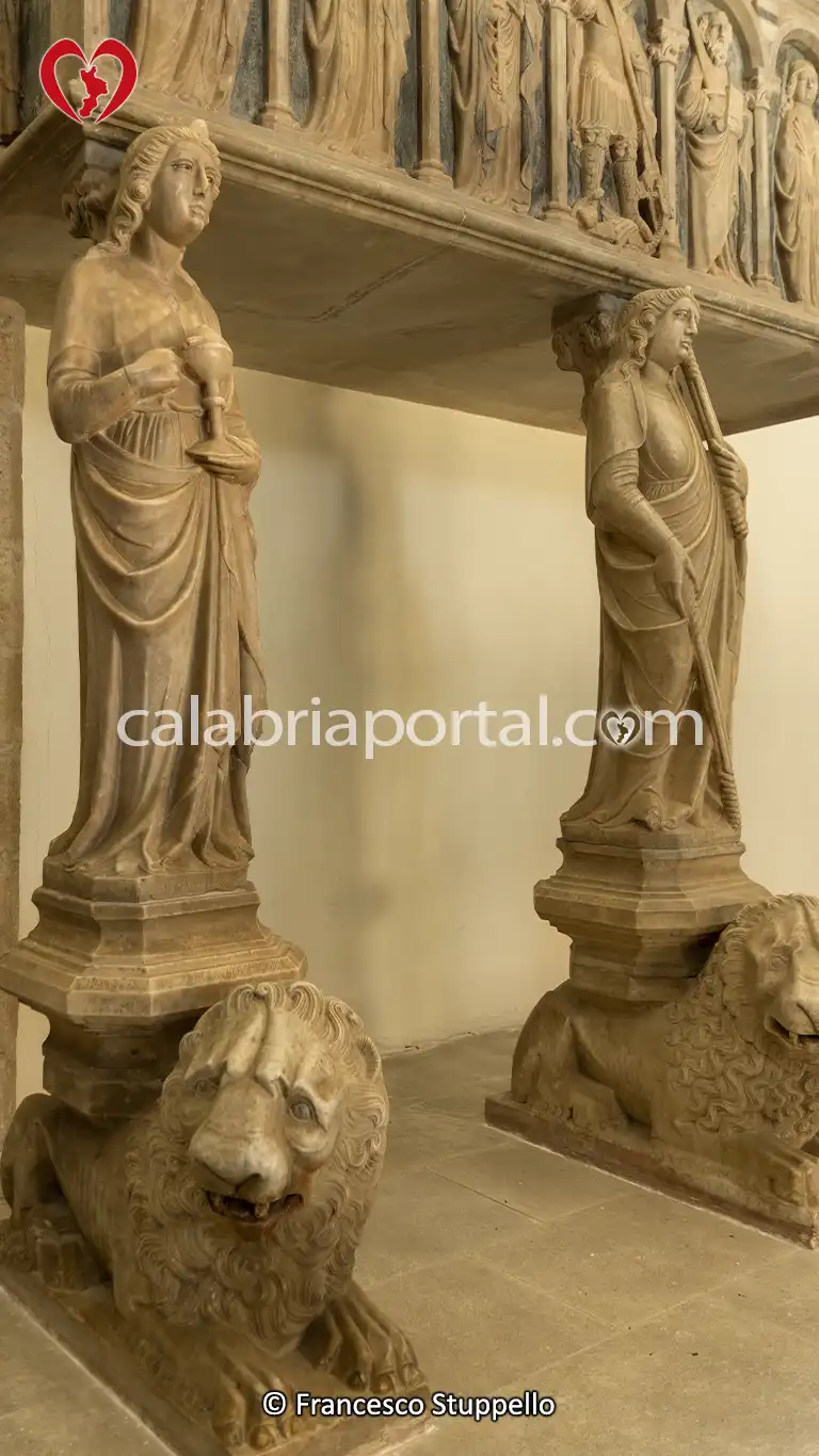 Cariatidi del Mausoleo di Filippo di Sangineto ad Altomonte