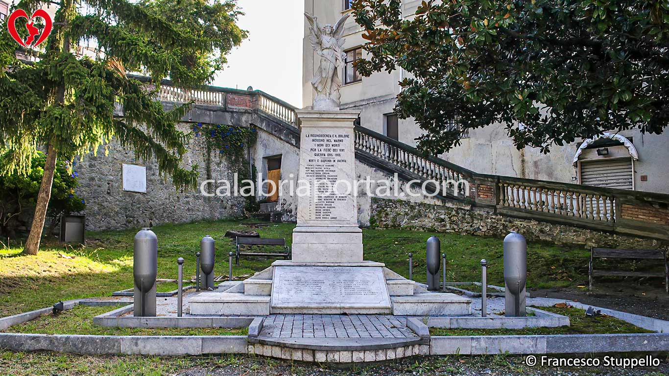 Monumenti ai Caduti per la Patria a Belvedere Marittimo (CS)