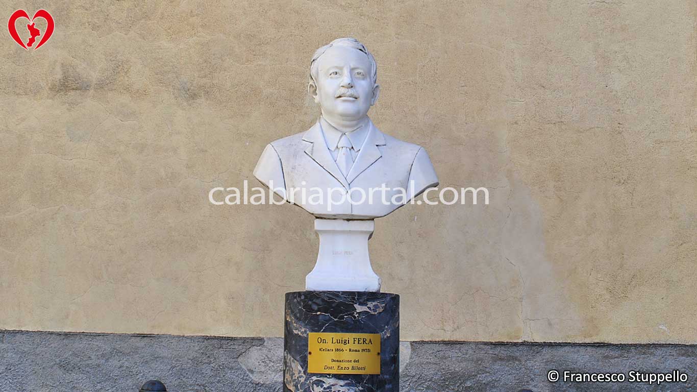 Monumento a Luigi Fera a Cellara (CS)