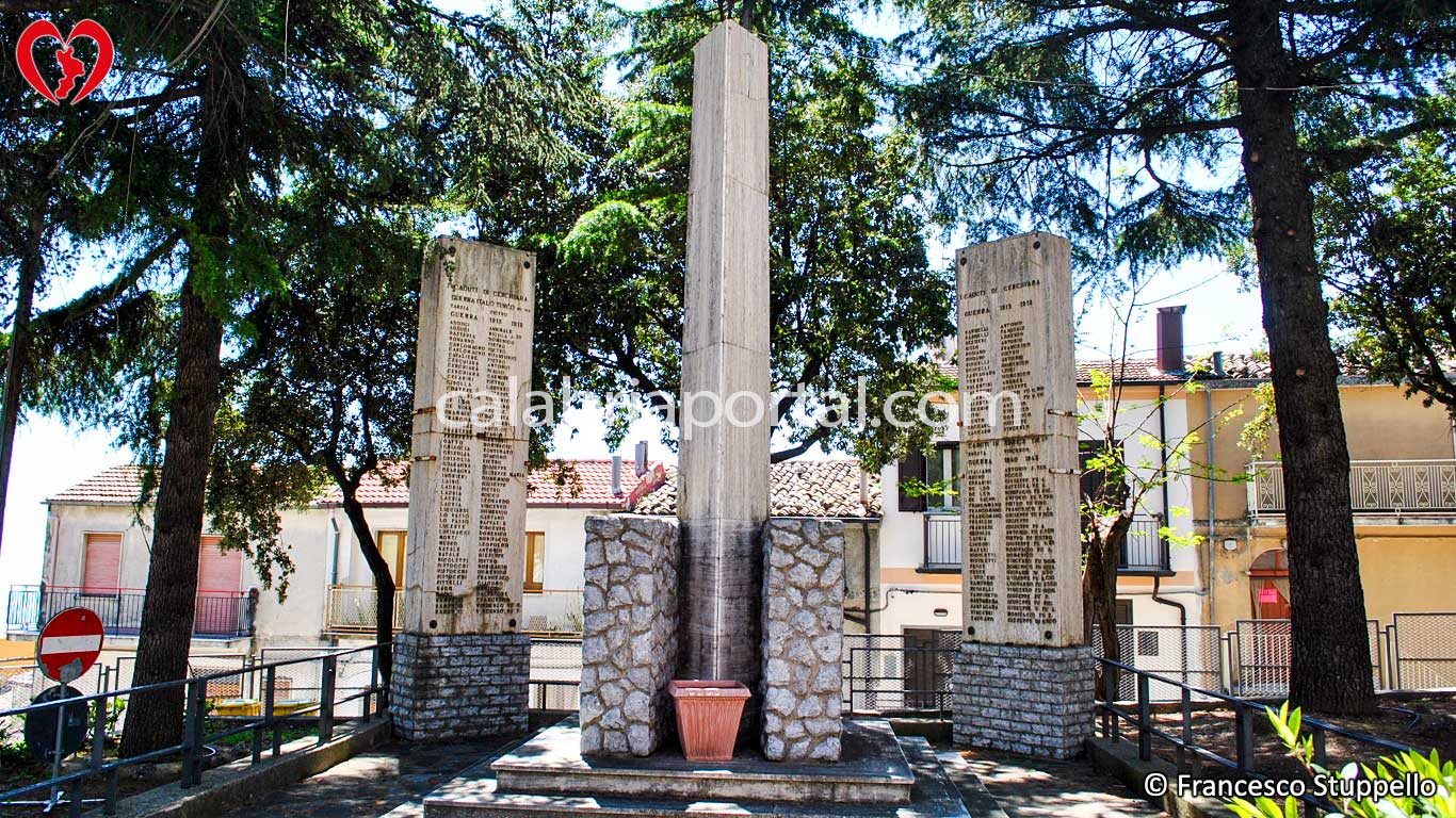 Monumento ai Caduti per la Patria di Cerchiara di Calabria (CS)