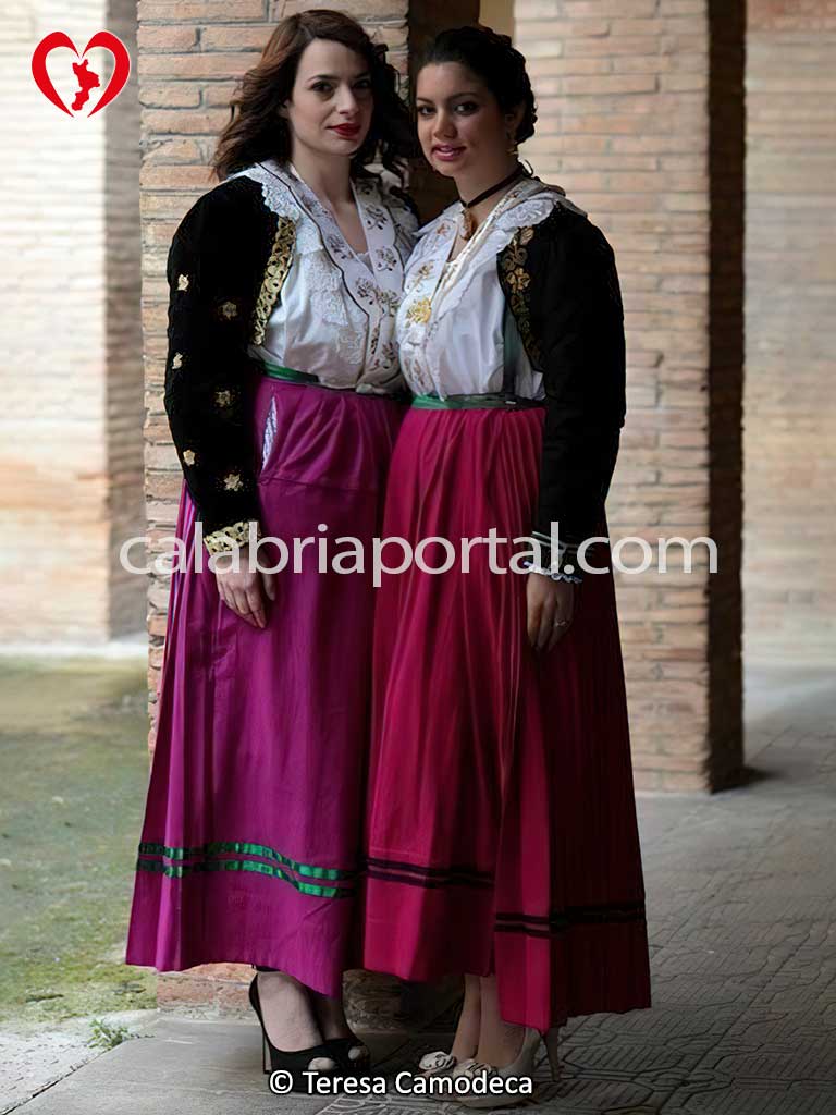 Costume Tradizionale Arbëreshë di Ejanina di Frascineto (CS)