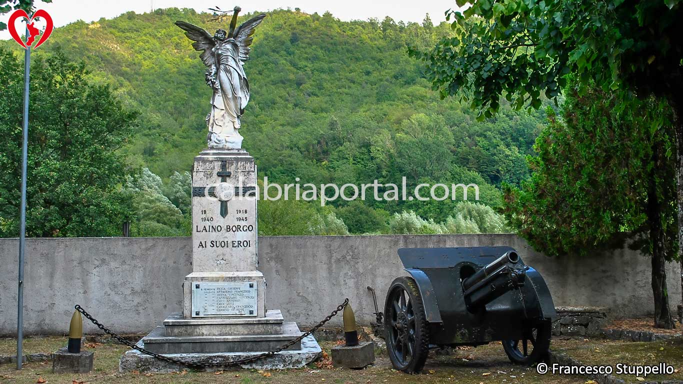 Monumento ai Caduti per la Patria di Laino Borgo (CS)