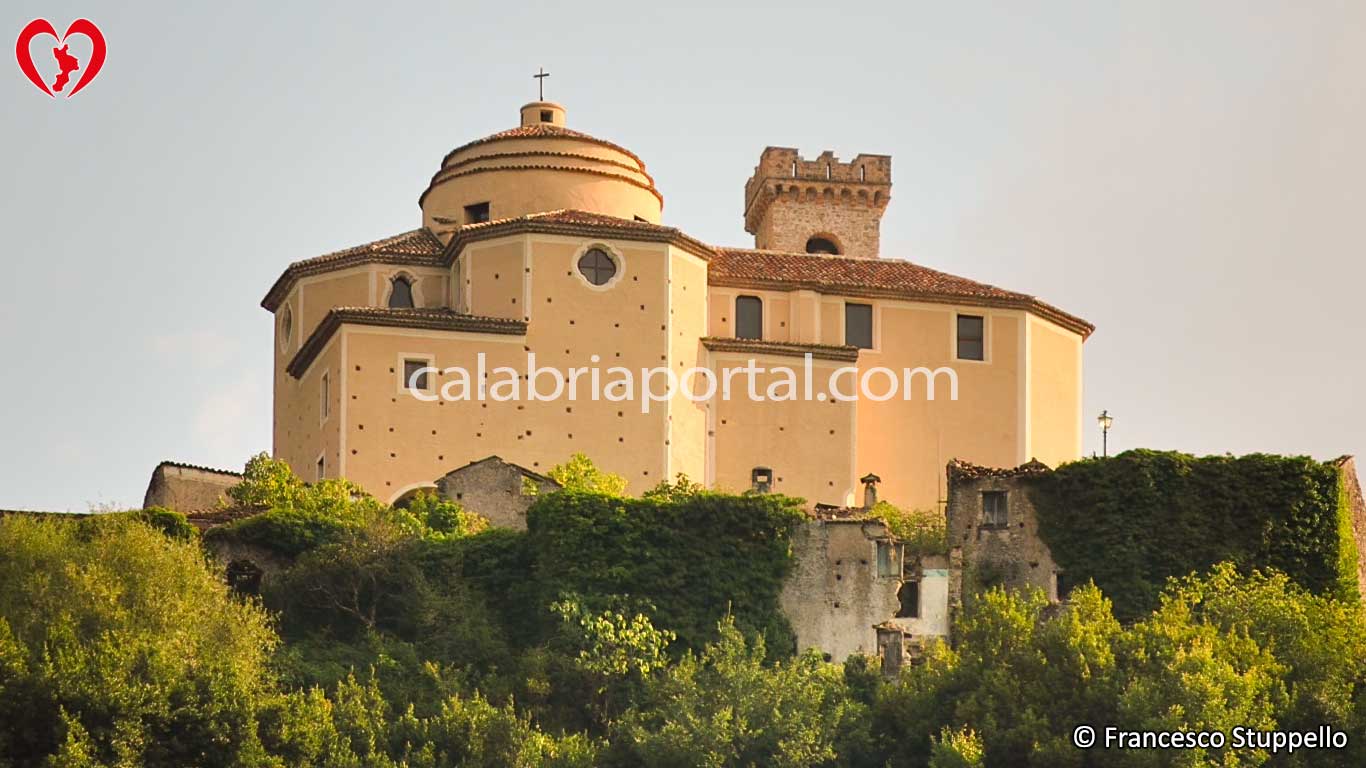 Laino Castello (CS): Antica Chiesa di S. Teodoro