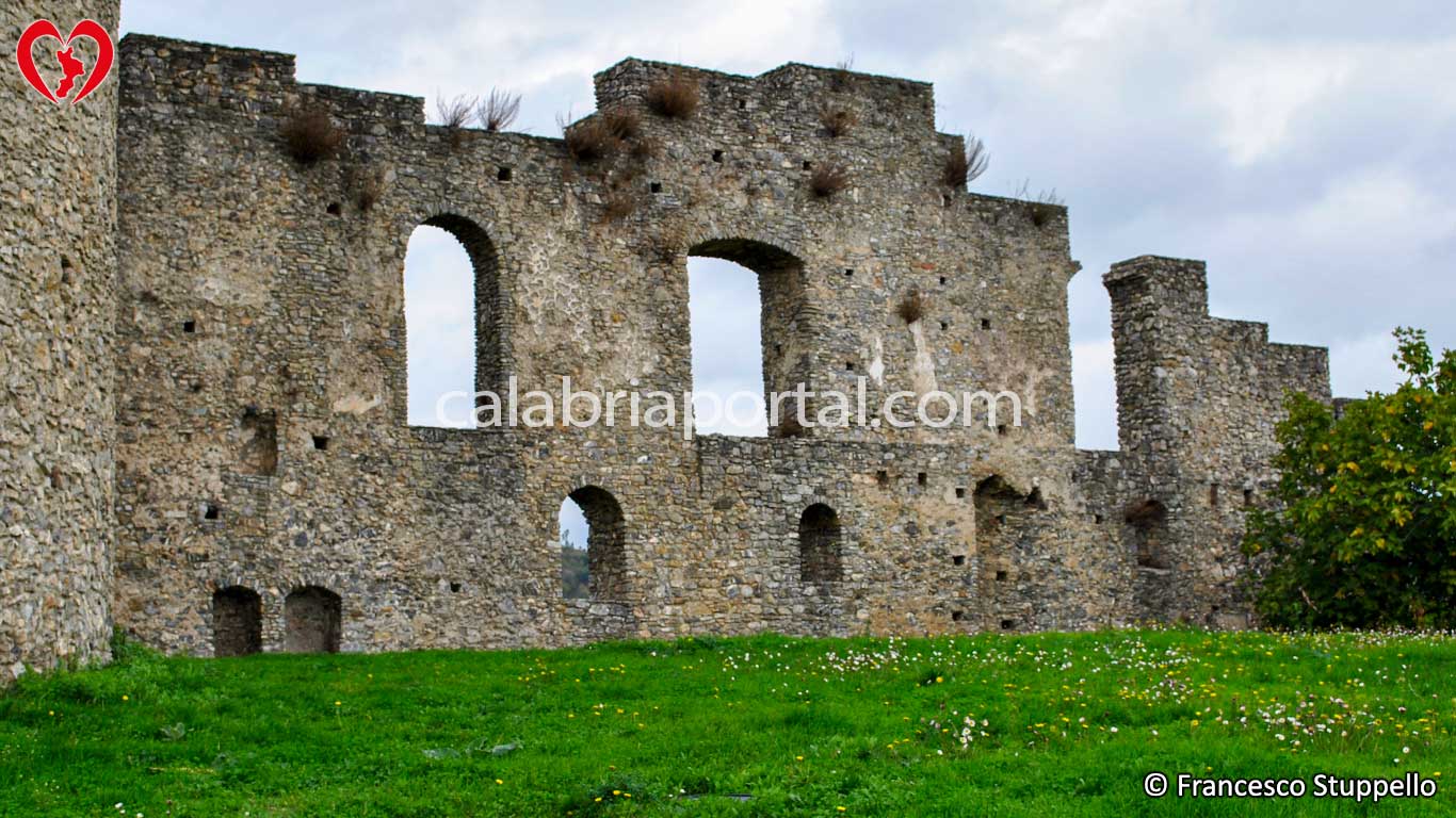 Malvito (CS): Castello Longobardo-Normanno