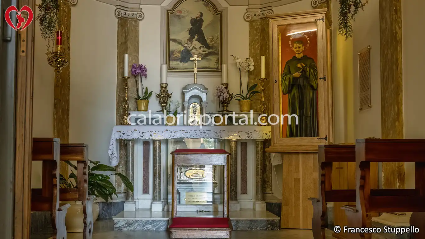 Cappella con le Reliquie di San Nicola Saggio a Paola (CS)
