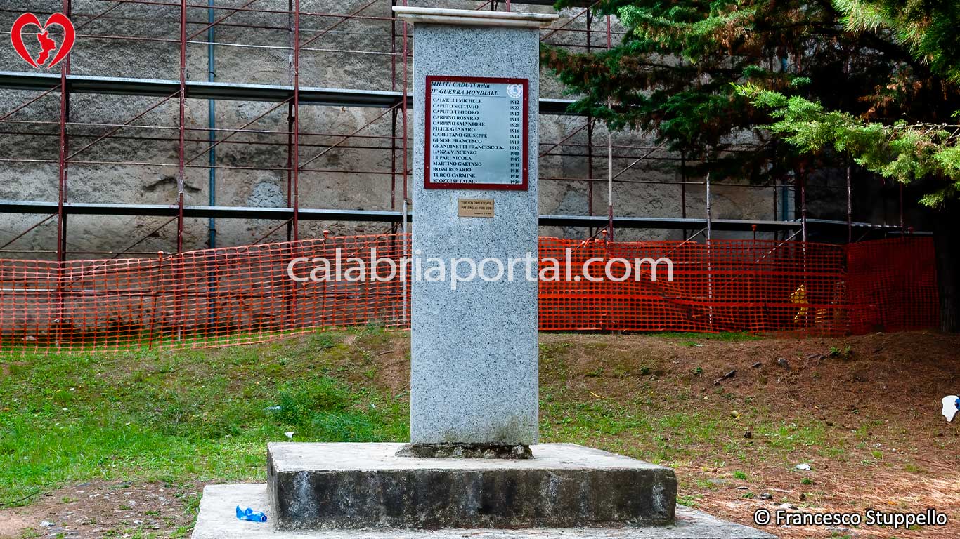 Monumento ai Caduti per la Patria di Paterno Calabro (CS)