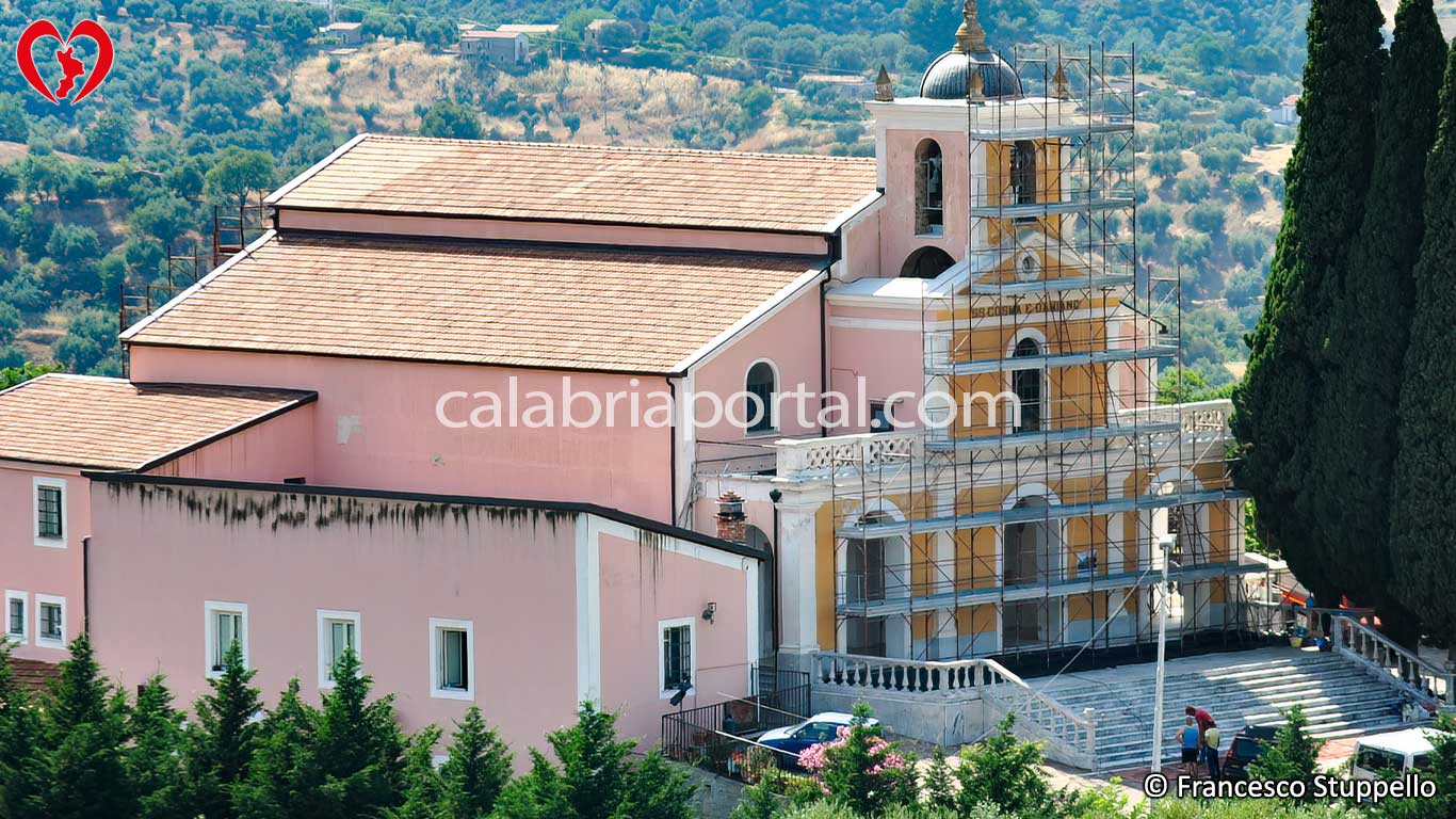 San Cosmo Albanese (CS): Santuario dei SS. Cosma e Damiano