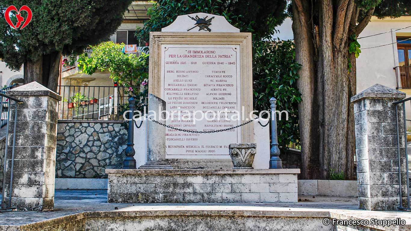 Monumento ai Caduti di San Sisto dei Valdesi (CS)