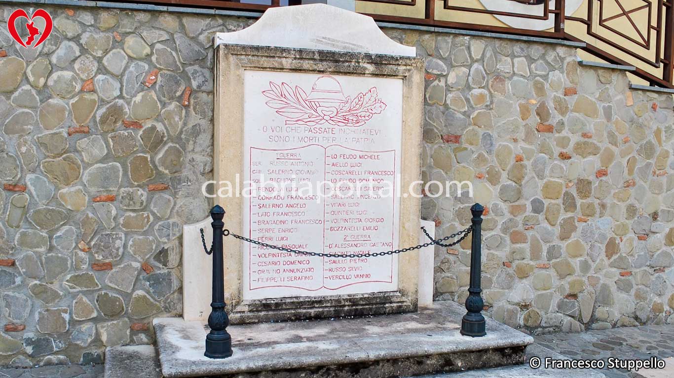 Monumento ai Caduti di San Vincenzo La Costa (CS)