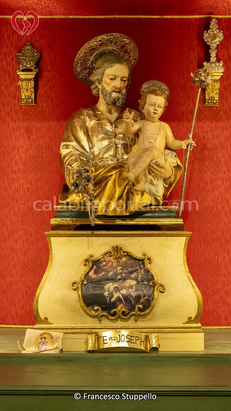 Il Busto di San Giuseppe e Gesù Bambino della Chiesa di San Giuseppe a Santa Domenica Talao