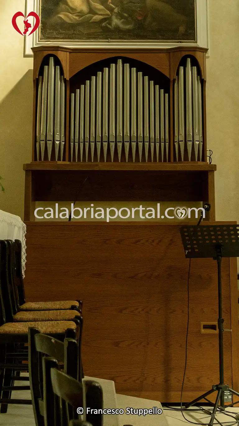 Organo in Legno della Chiesa di San Giuseppe a Santa Domenica Talao