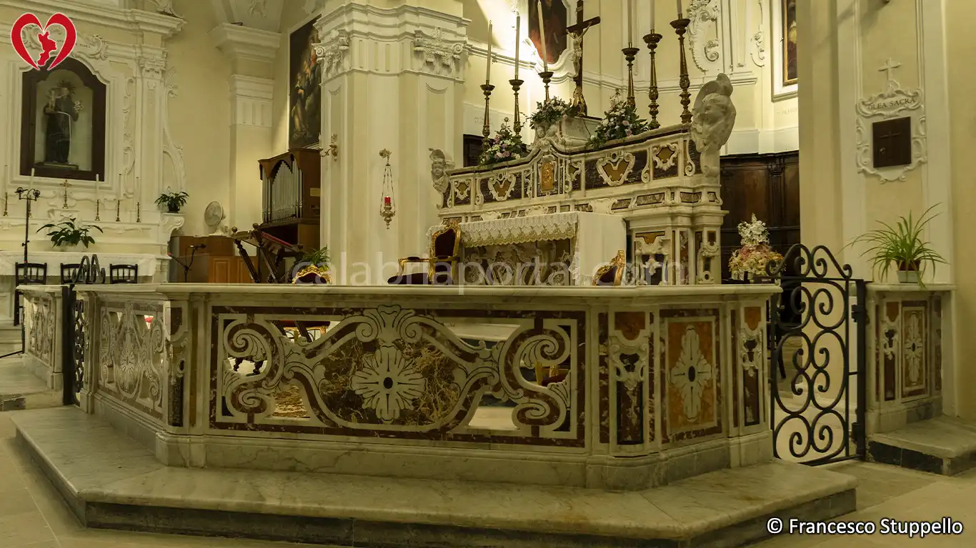 Particolare della Balaustra dell'Altare Maggiore della Chiesa di San Giuseppe