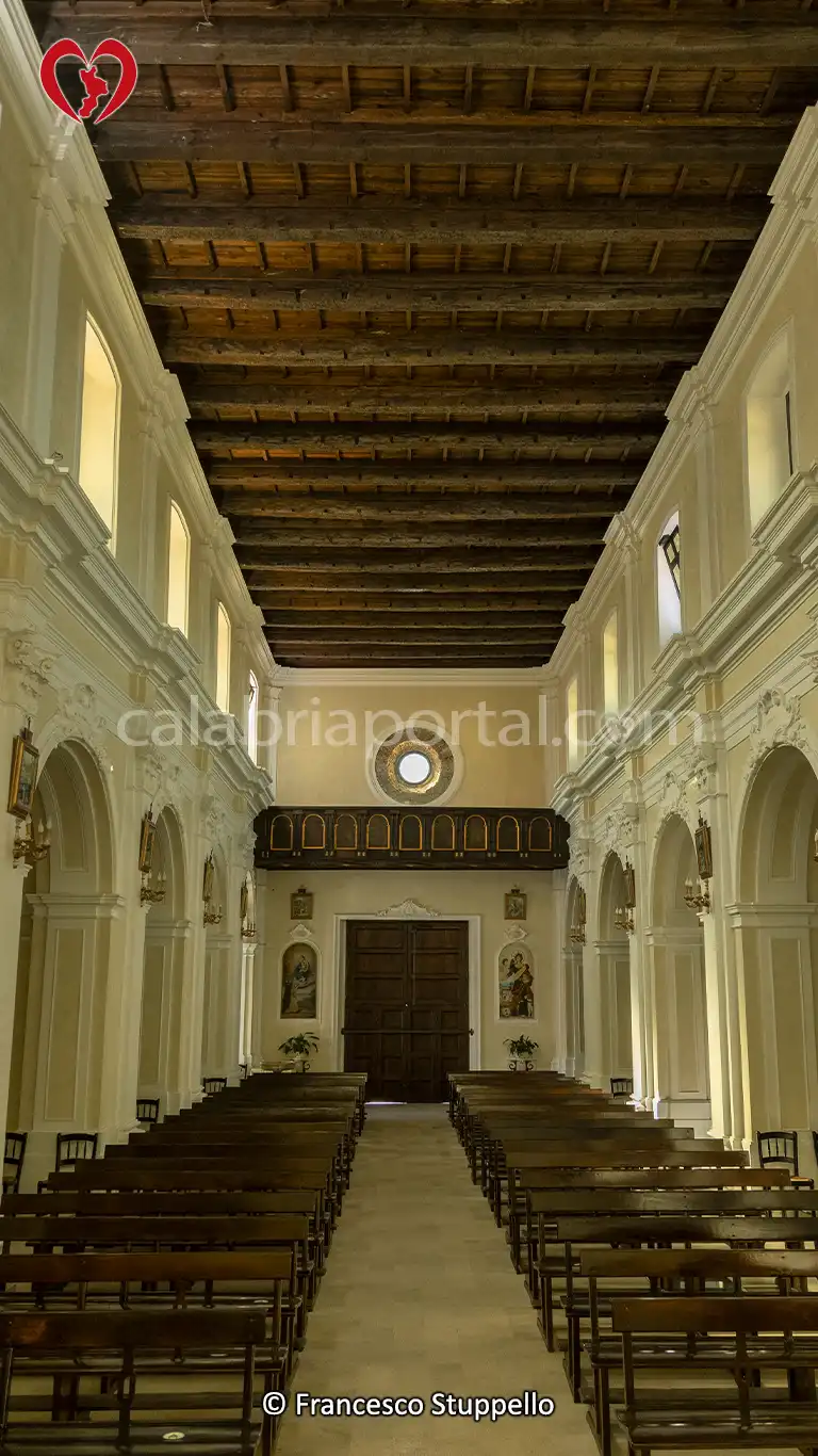 Navata Centrale della Chiesa di San Giuseppe a Santa Domenica Talao