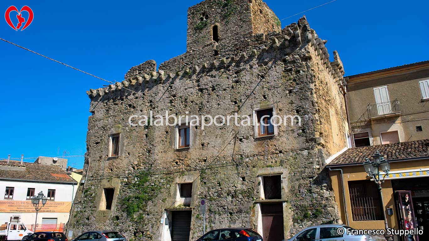 Terranova da Sibari (CS): Castello Feudale