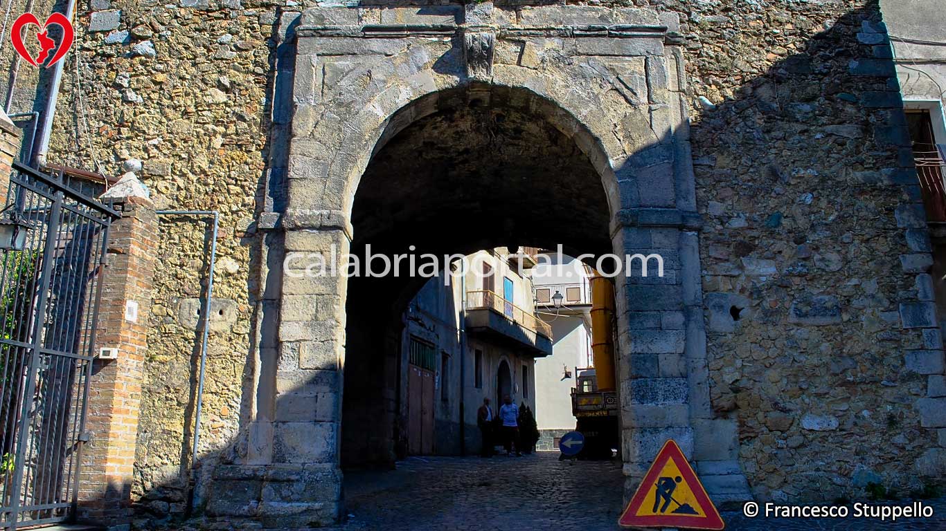 Porta del Vaglio a Torano Castello (CS)