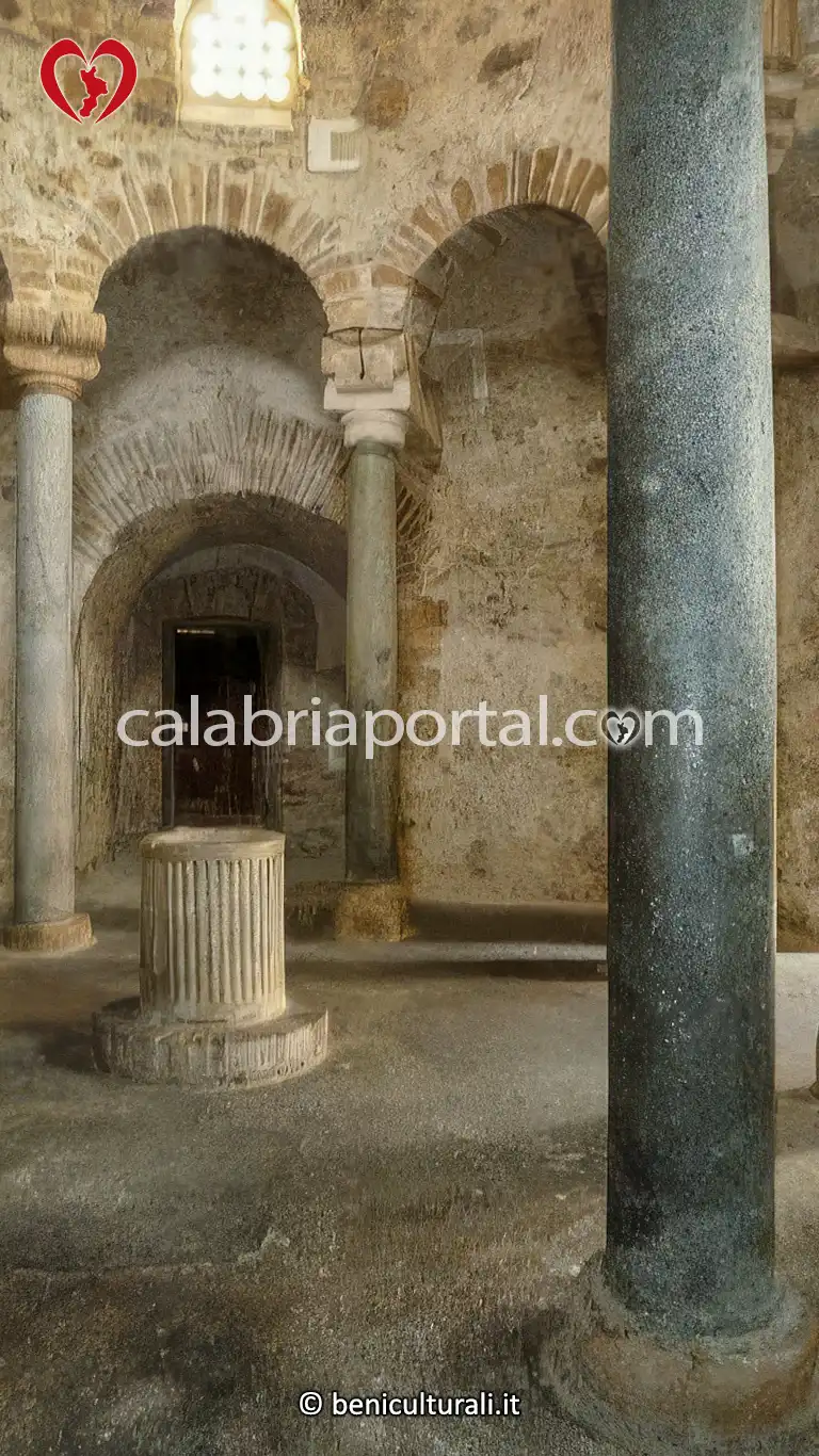 Colonnato del Battistero Bizantino a Santa Severina (KR)