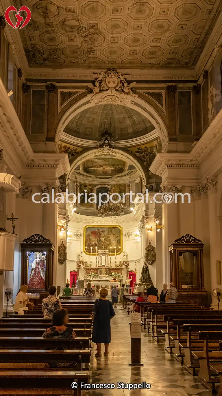 Navata Centrale della Chiesa Matrice di San Giorgio a Pizzo