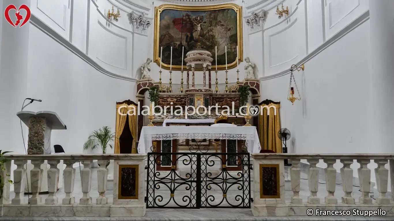Altare Maggiore della Chiesa di San Giorgio Martire a Pizzo