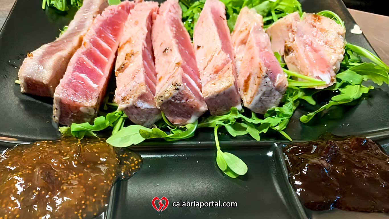 Pregiata tagliata di tonno rosso pinna gialla - Elite Restaurant Cetraro
