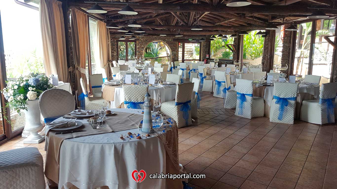 Il Borgo della Marinella: Il Borgo e i suoi Giardini con la Sala del Tirreno