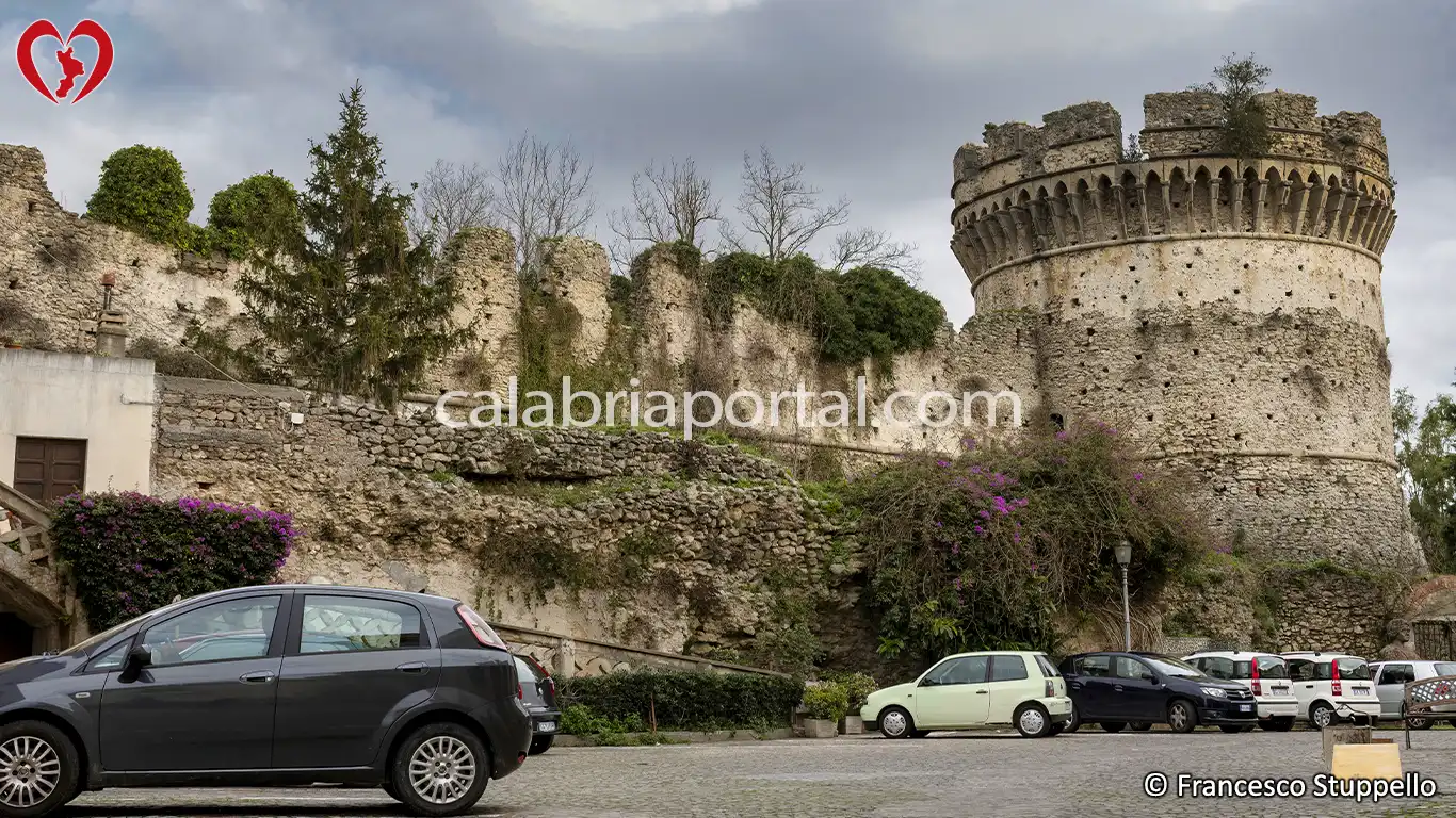 Castello Aragonese a Belvedere Marittimo
