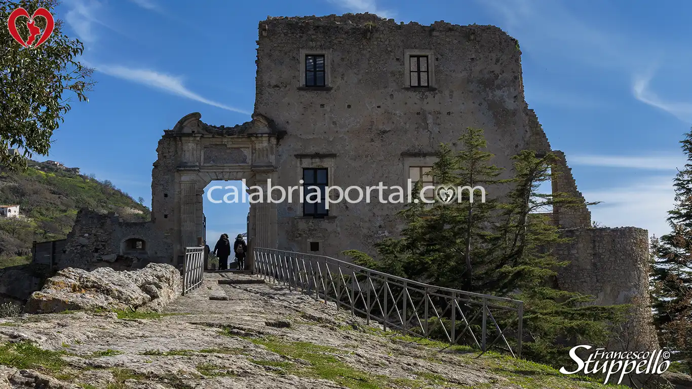 Castello della Valle a Fiumefreddo Bruzio