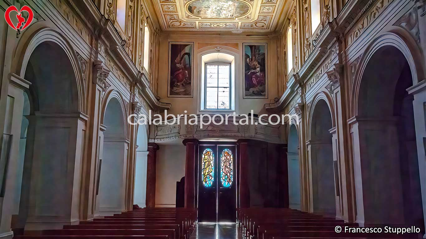 Santuario Basilica di Maria SS. delle Grazie della Quercia di Visora a Conflenti (CZ) Santuario Basilica di Maria SS. delle Grazie della Quercia di Visora a Conflenti (CZ)