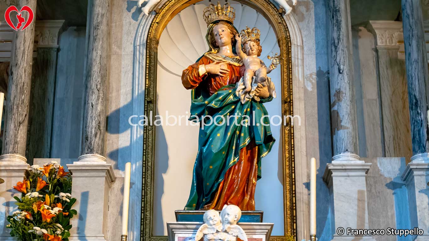 Santuario Basilica di Maria SS. delle Grazie della Quercia di Visora a Conflenti (CZ) Santuario Basilica di Maria SS. delle Grazie della Quercia di Visora a Conflenti (CZ)