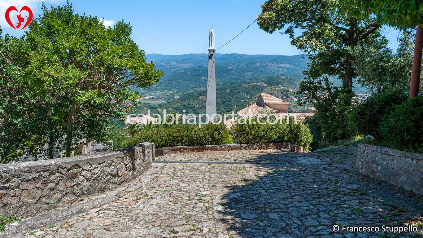 Scorcio di Martirano Lombardo (CZ) Scorcio di Martirano Lombardo (CZ)