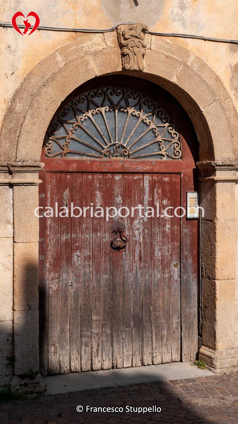 Portale Litico di Motta Santa Lucia (CZ)