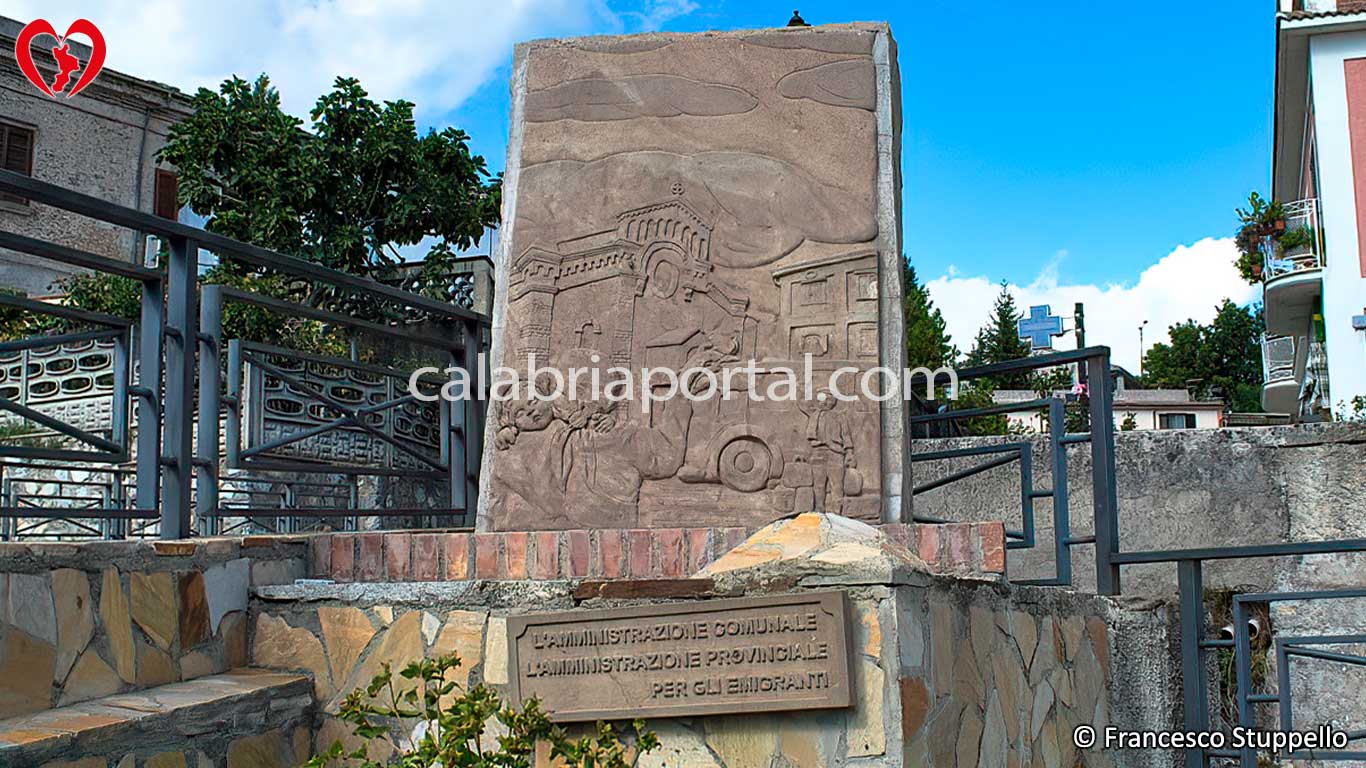 Monumento agli Emigranti ad Acquaformosa (CS) Monumento agli Emigranti ad Acquaformosa (CS)