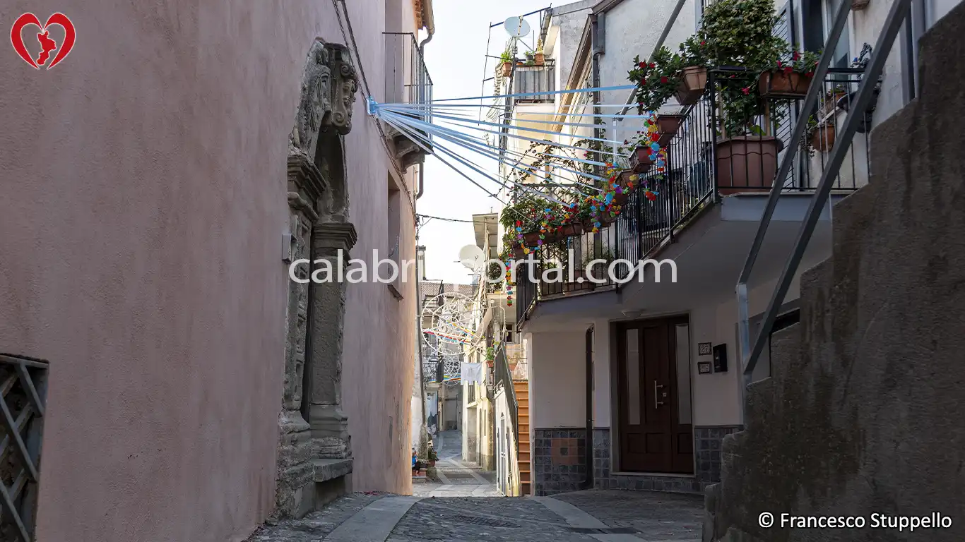Acquappesa (CS): Scorcio del vico di Palazzo Gentili