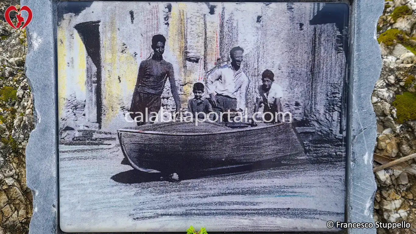 Monumento ai Pescatori ad Acquappesa Marina (CS)