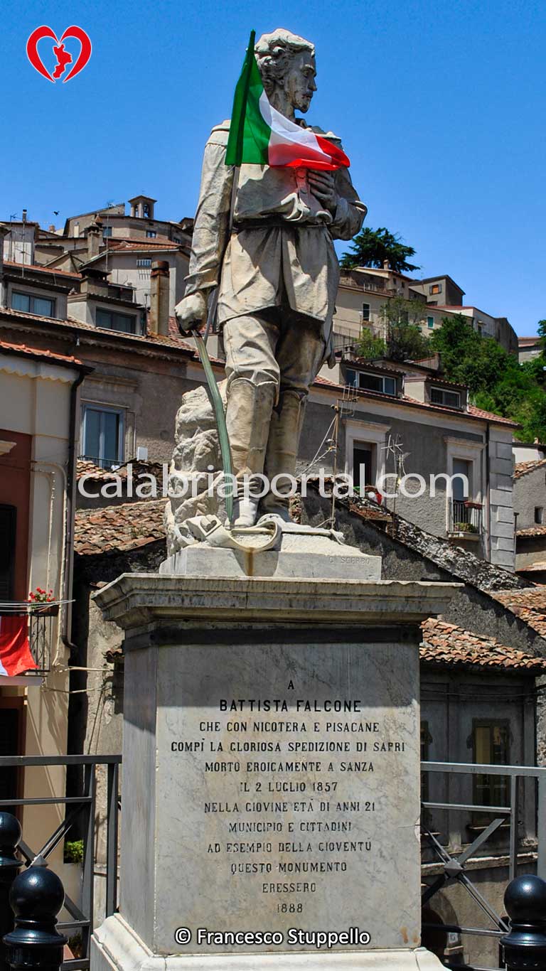 Monumento a Battista Falcone ad Acri (CS) Monumento a Battista Falcone ad Acri (CS)