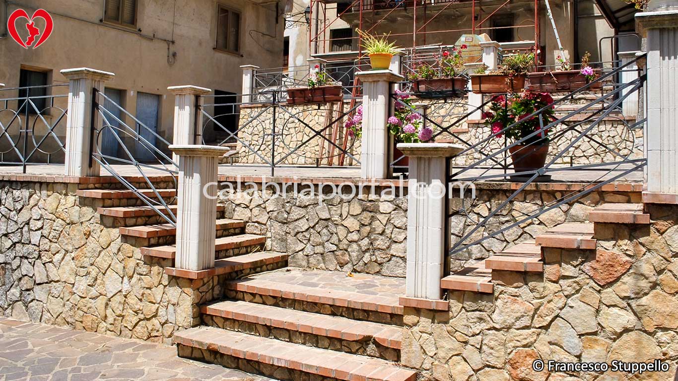 Agosto di Aprigliano: Scorcio del Borgo Agosto di Aprigliano: Scorcio del Borgo