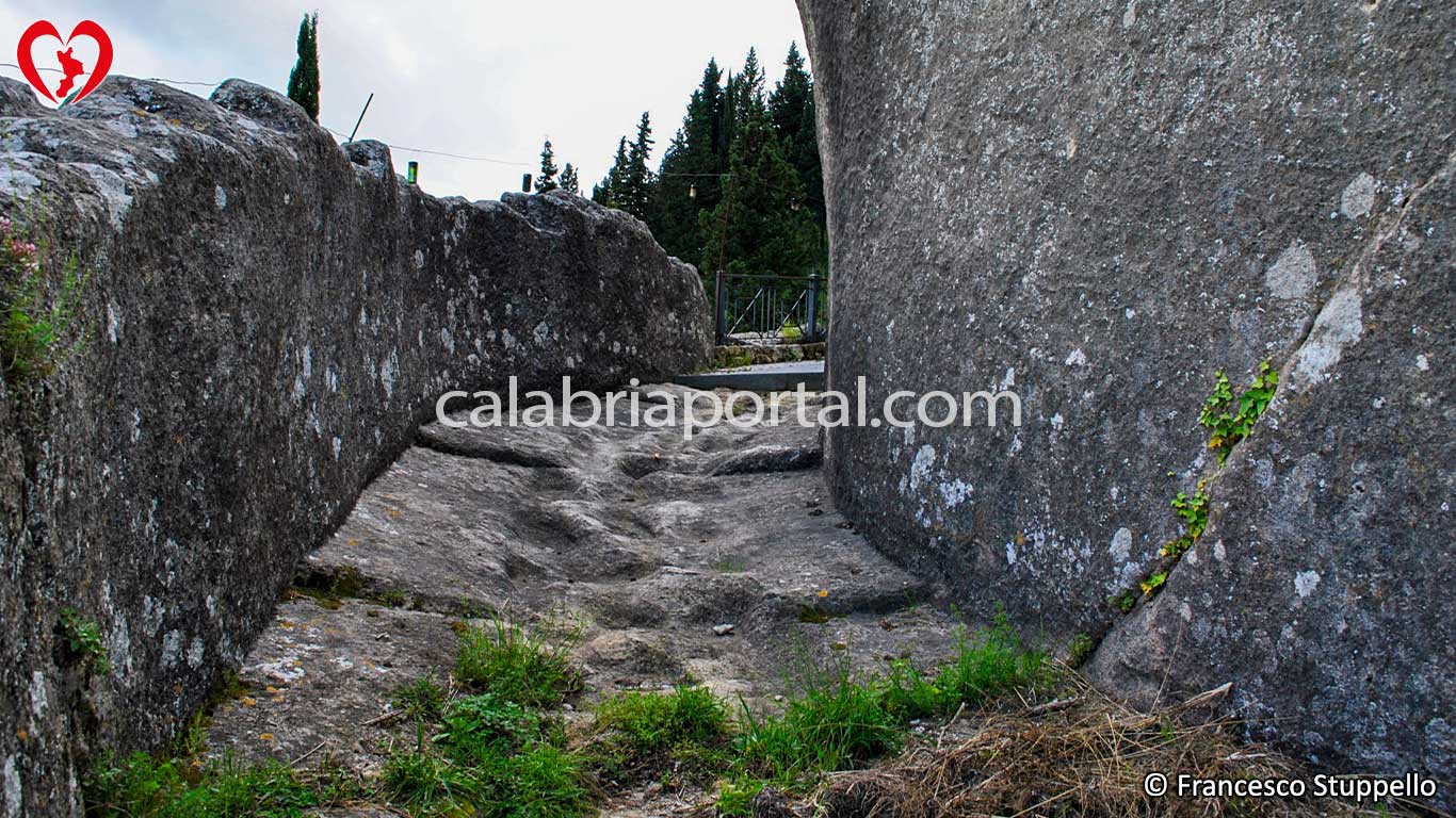 Ruderi del Castello Medievale di Aiello Calabro (CS)