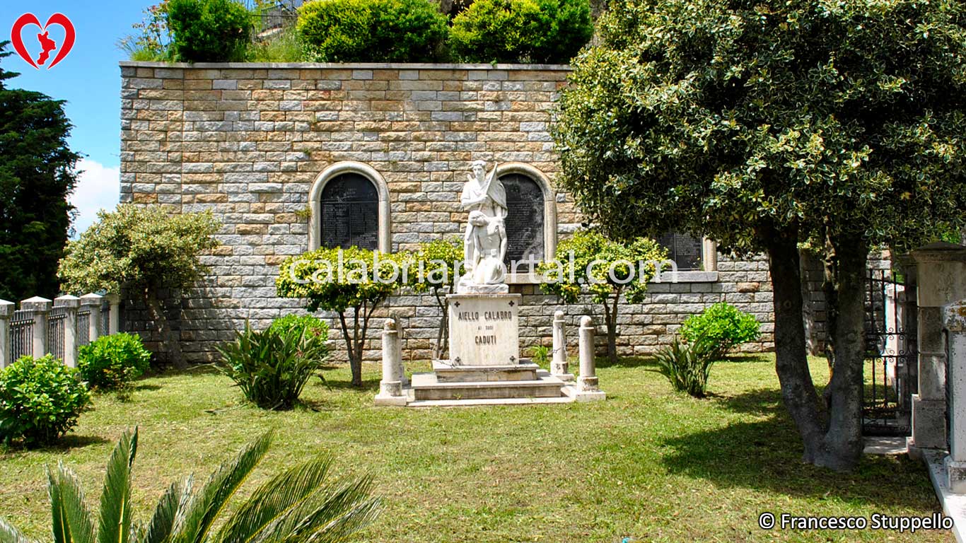 Monumento ai Caduti per la Patria di Aiello Calabro (CS)