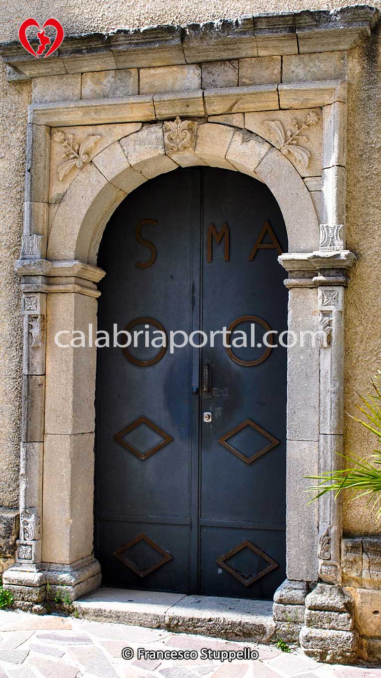 Chiesa di Santa Maria Assunta ad Altilia (CS) Chiesa di Santa Maria Assunta ad Altilia (CS)