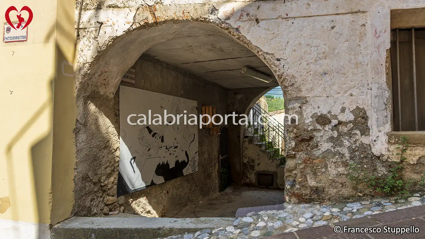 Scorcio di via Accursi ad Altomonte Scorcio di via Accursi ad Altomonte