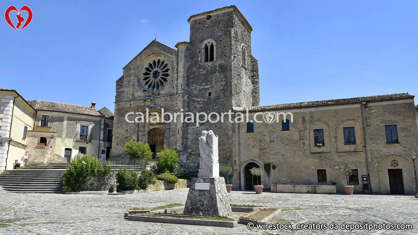 Scorcio di Largo Luigi Pancaro ad Altomonte Scorcio di Largo Luigi Pancaro ad Altomonte