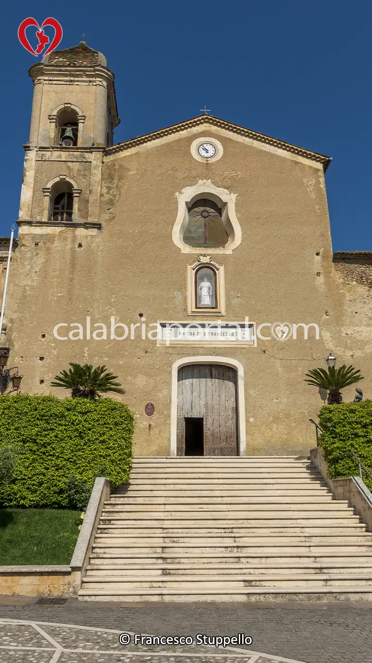Chiesa di San Francesco da Paola ad Altomonte (CS) Chiesa di San Francesco da Paola ad Altomonte (CS)