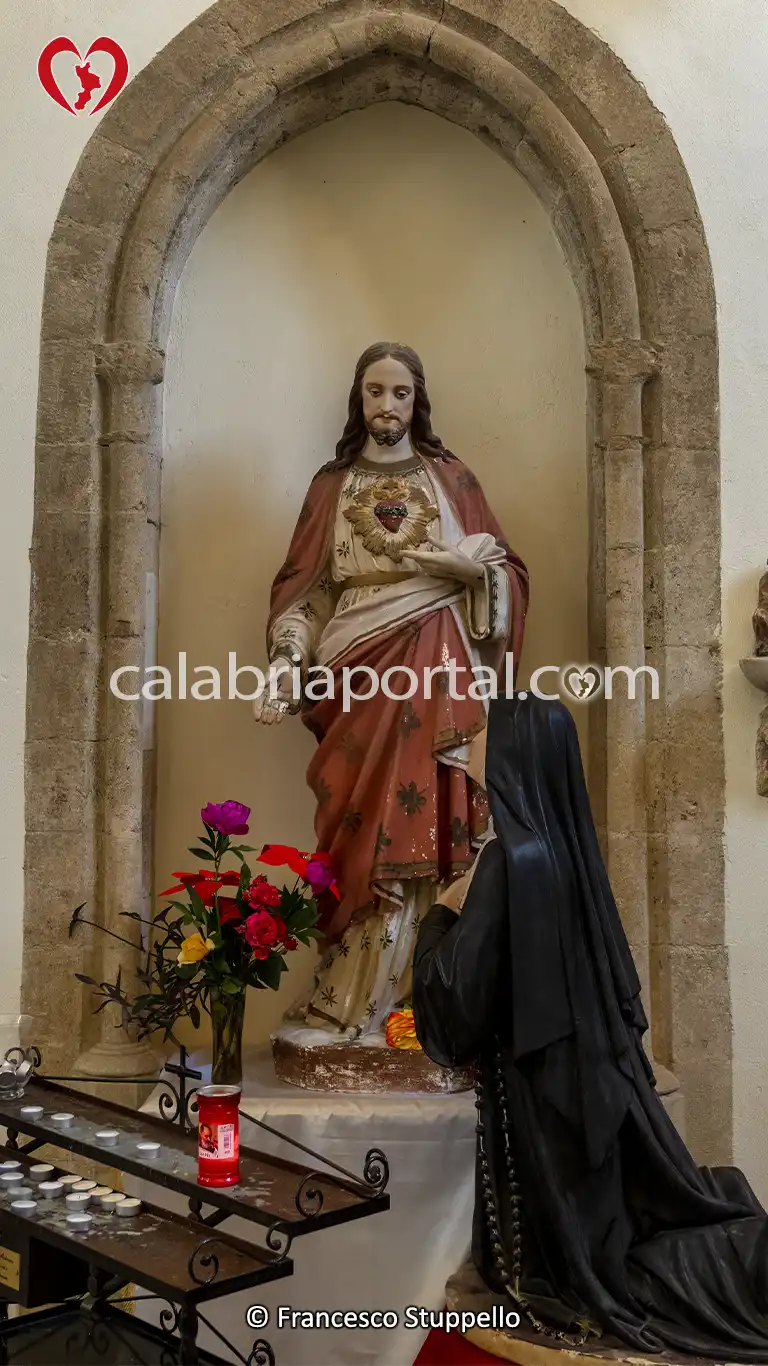 Statua del Sacro Cuore di Gesù della Chiesa di Santa Maria della Consolazione ad Altomonte (CS)