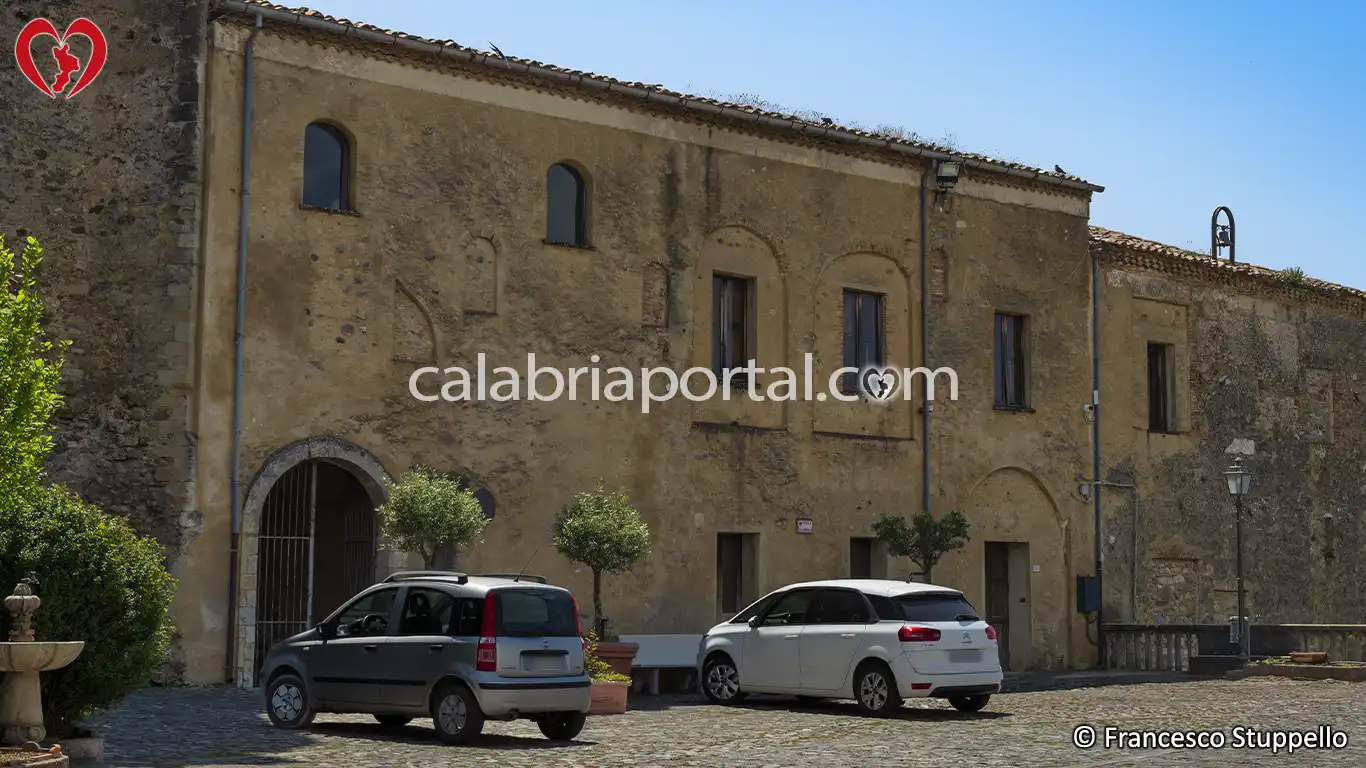 Scorcio del Convento Domenicano di Altomonte Scorcio del Convento Domenicano di Altomonte