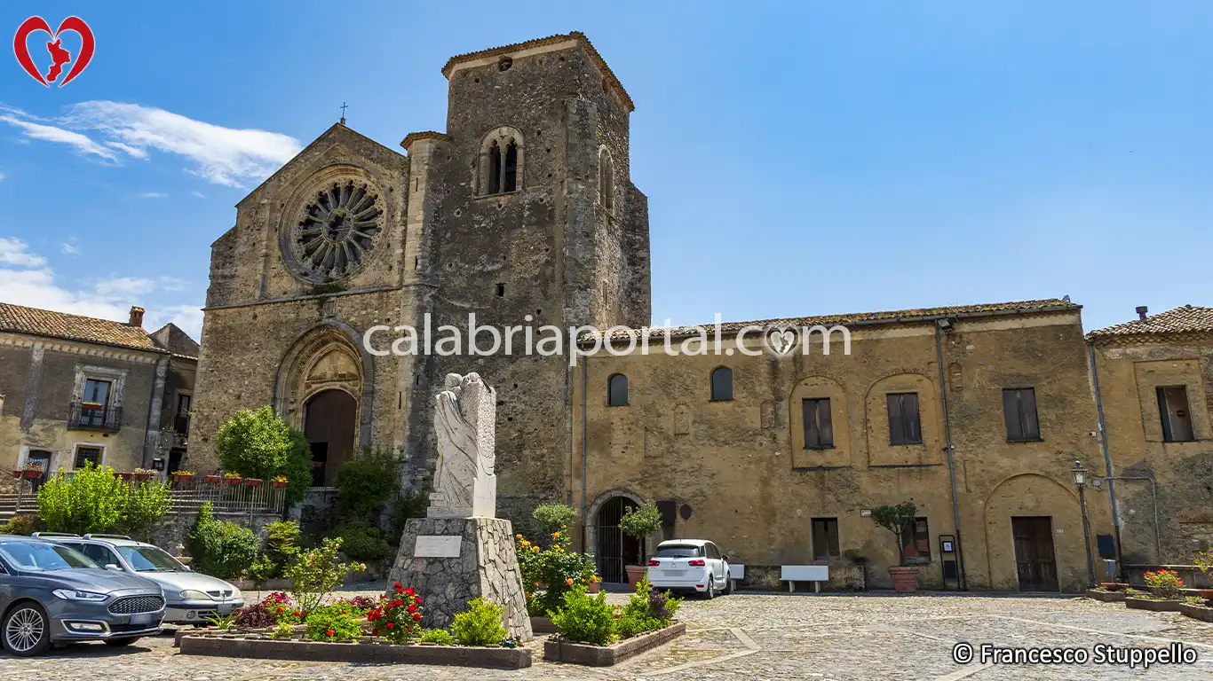 Facciata Principale del Convento e della Chiesa di Santa Maria della Consolazione ad Altomonte (CS)