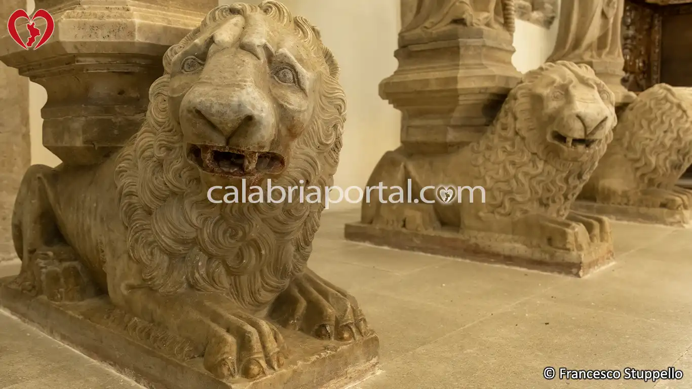 Leone del Mausoleo di Filippo di Sangineto ad Altomonte Leone del Mausoleo di Filippo di Sangineto ad Altomonte