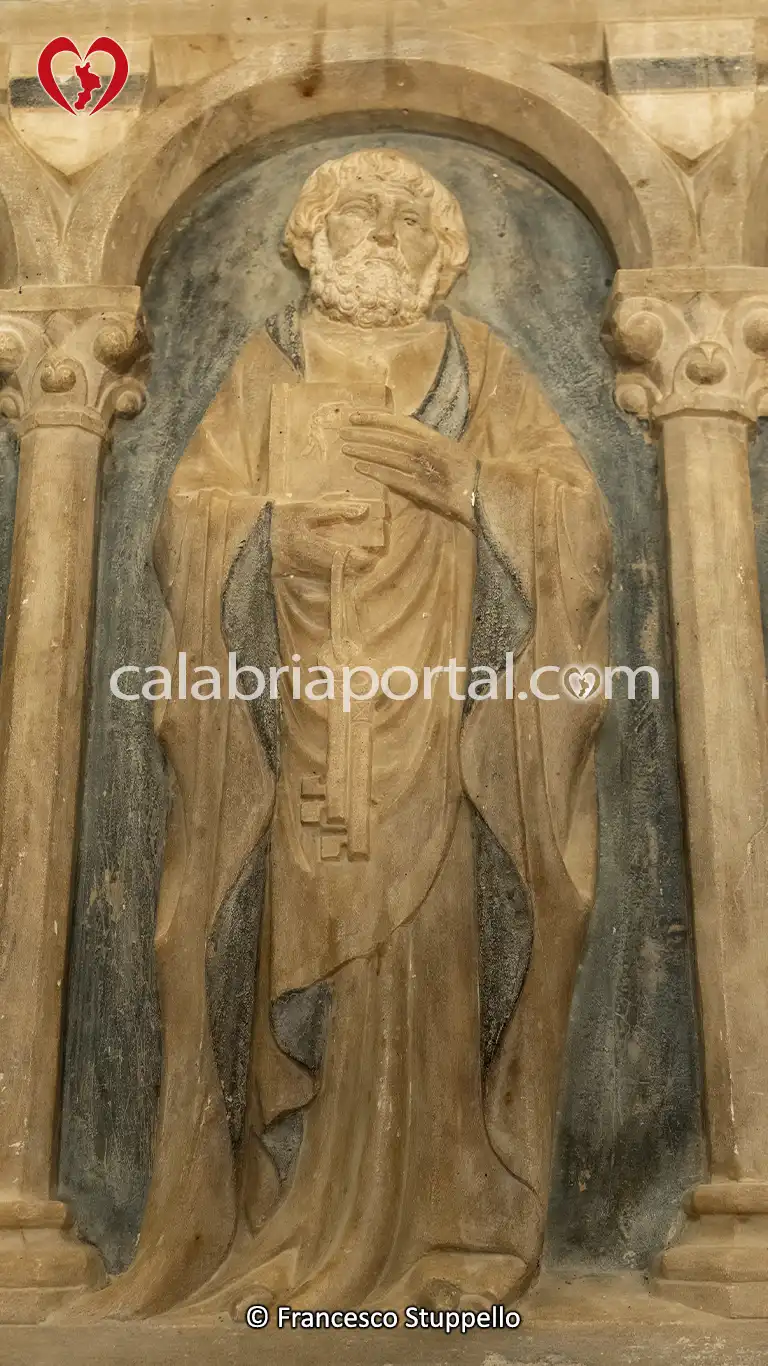 Figura di San Pietro sul Basamento del Mausoleo di Filippo di Sangineto ad Altomonte