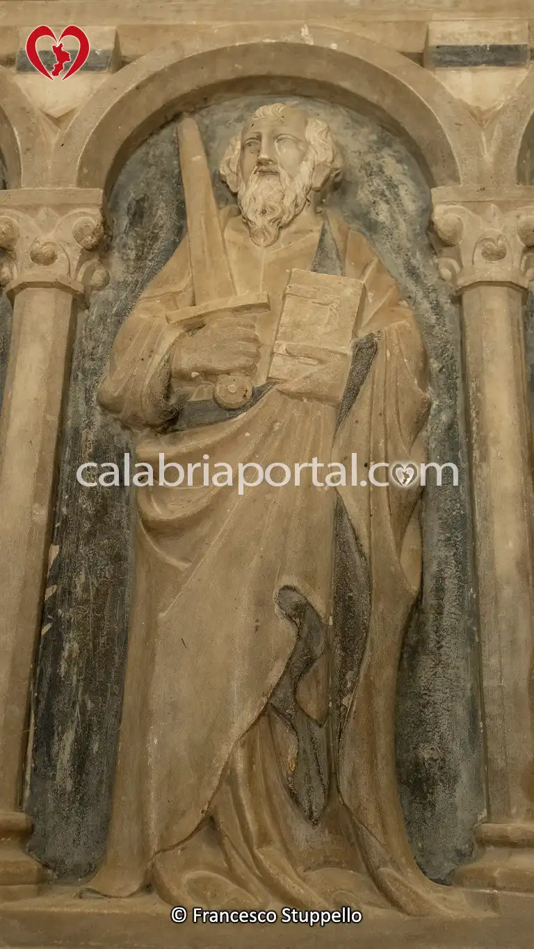 Figura di San Paolo sul Basamento del Mausoleo di Filippo di Sangineto ad Altomonte Figura di San Paolo sul Basamento del Mausoleo di Filippo di Sangineto ad Altomonte