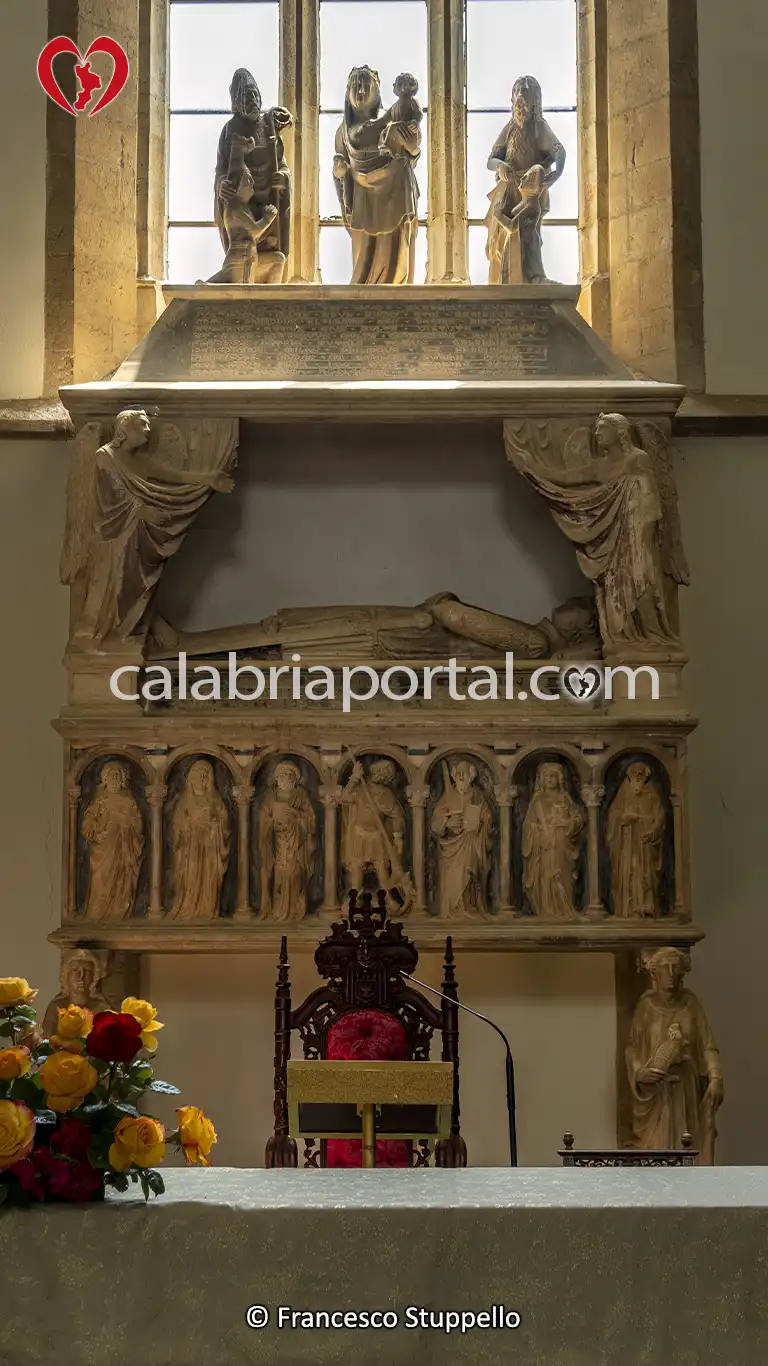 Mausoleo di Filippo di Sangineto ad Altomonte Mausoleo di Filippo di Sangineto ad Altomonte