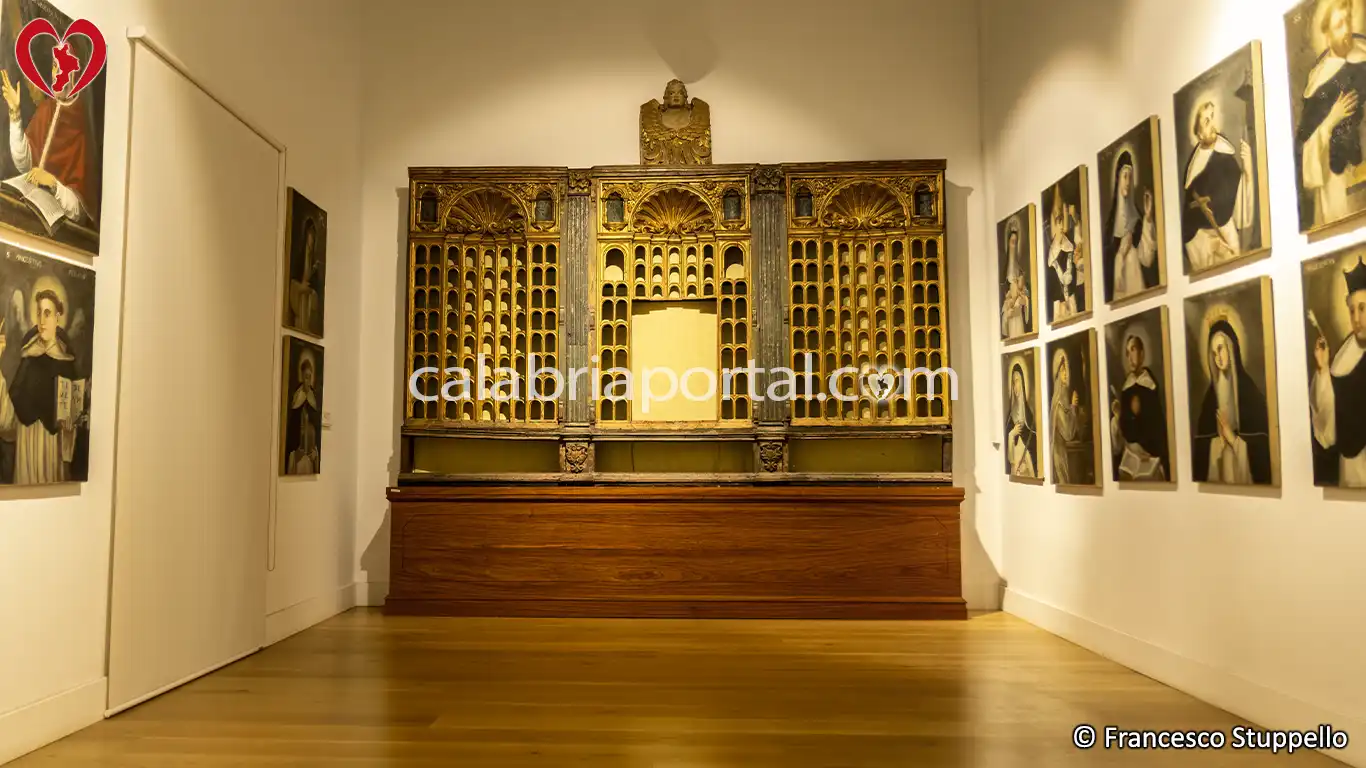 Sala dei Santi Domenicani al Museo Civico di Altomonte (CS) Sala dei Santi Domenicani al Museo Civico di Altomonte (CS)
